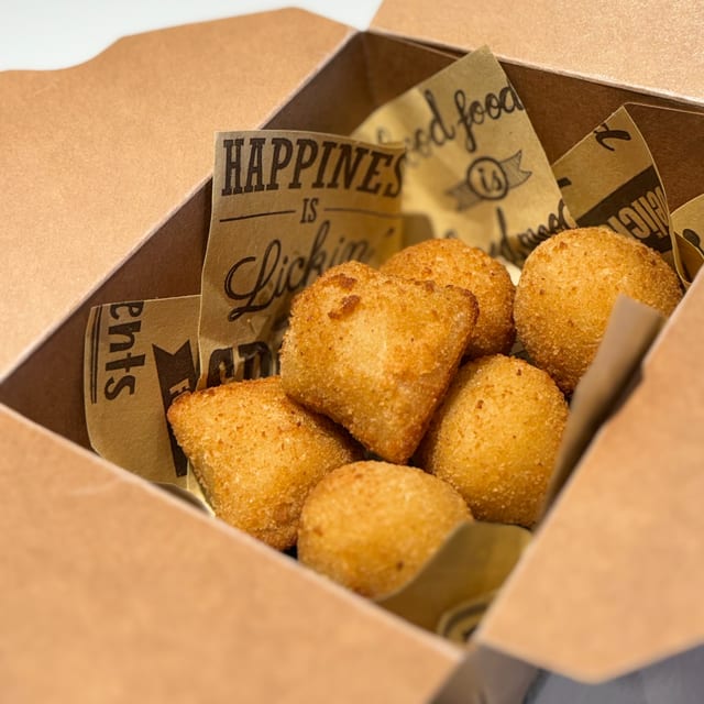 Cheese Balls (6 Pcs).